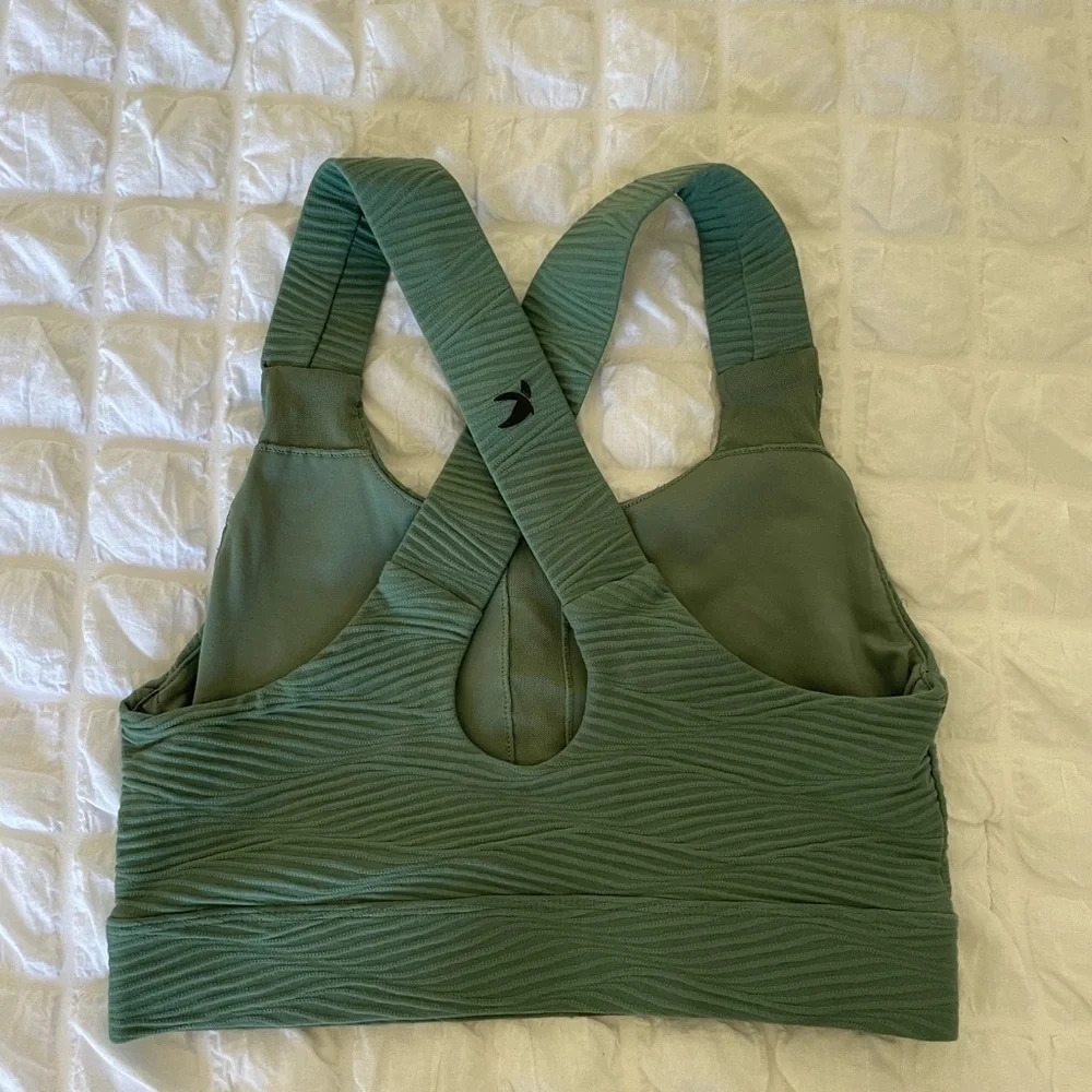 Glyder green sports bra - Picture 3 of 7